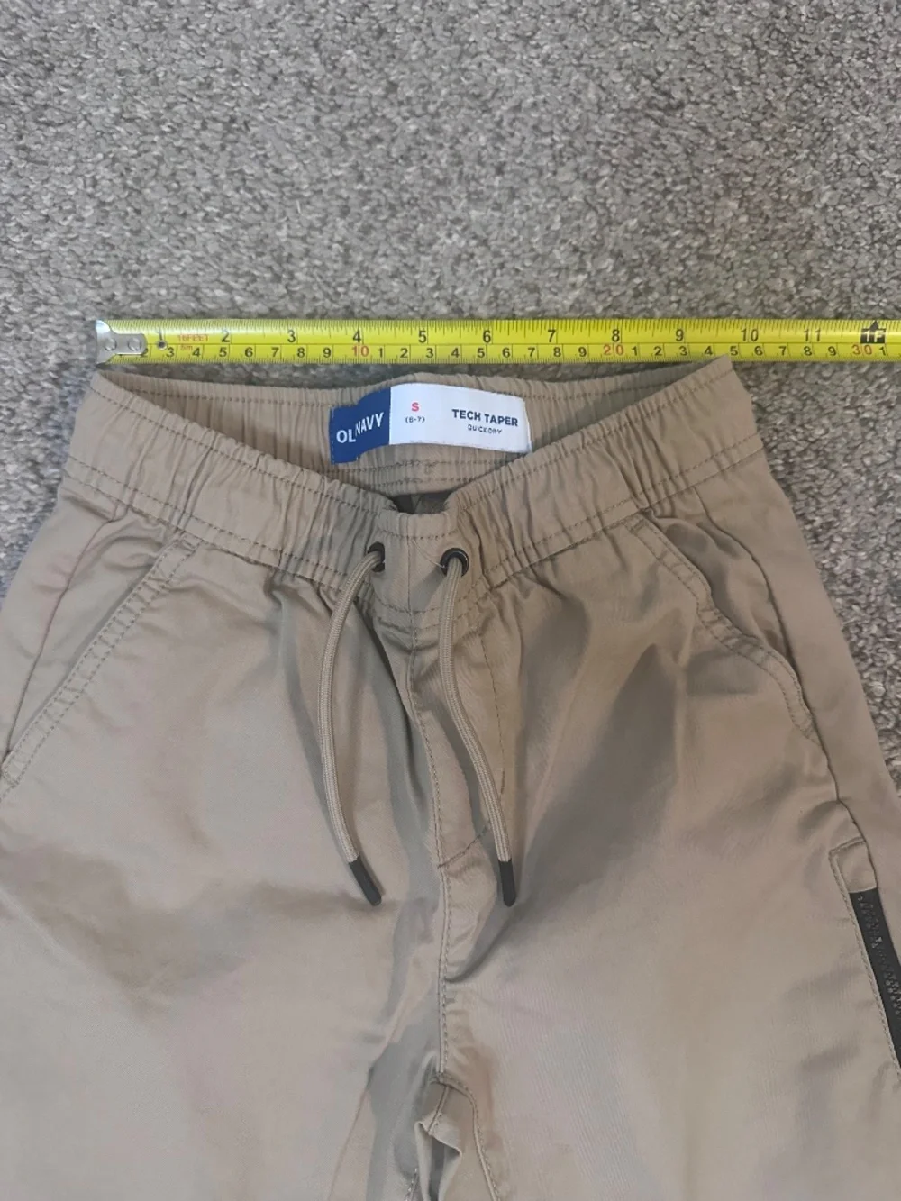 Old Navy Boys Size Small (6-7) Khaki Tech Taper Quick Dry Pants
